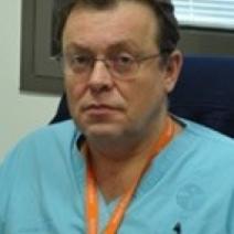Врач сосудистый хирург, радиолог и сердечно-сосудистый хирург Александр Беленький